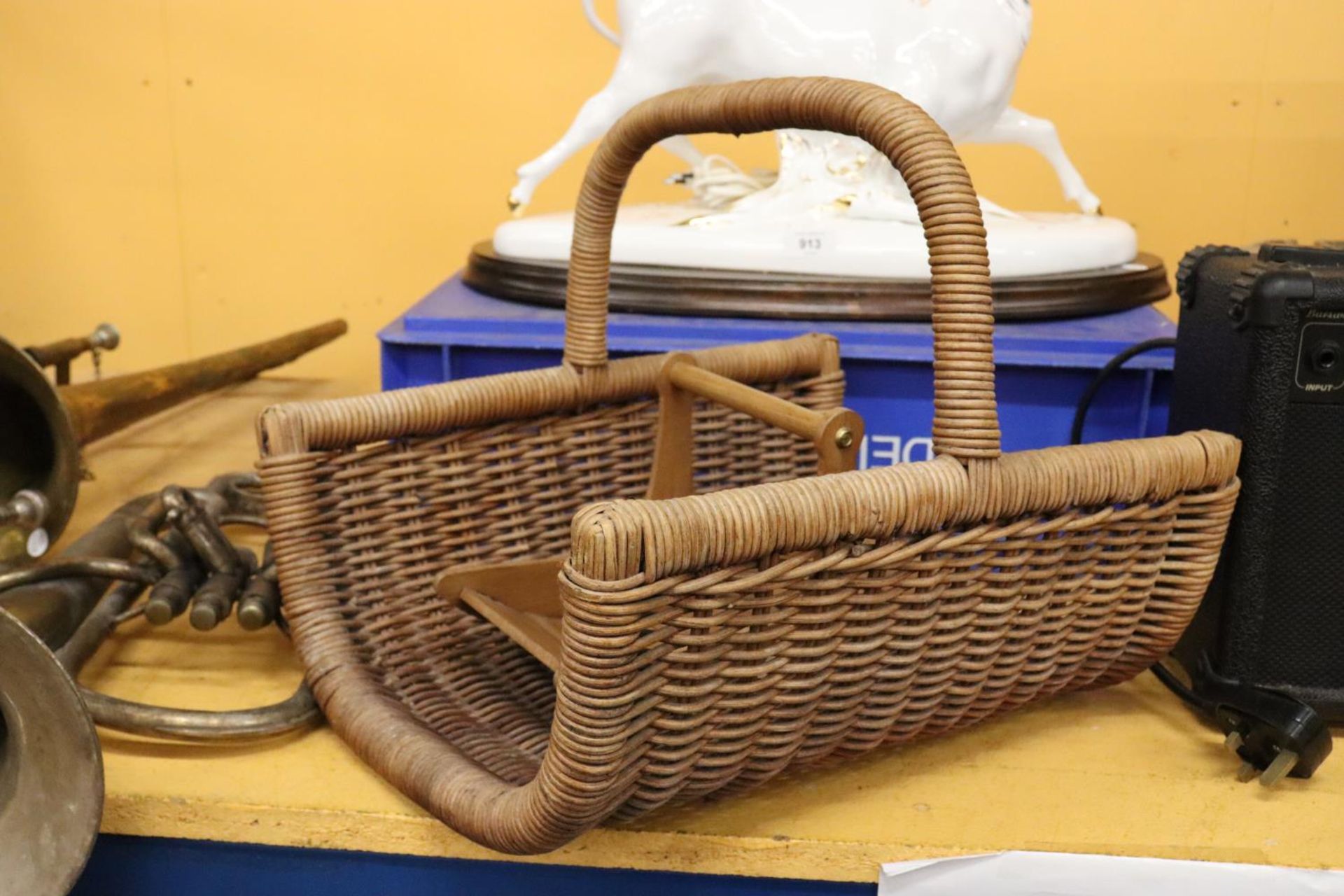 A LARGE BASKET TRUG AND A SMALLER WOODEN ONE - Image 2 of 5