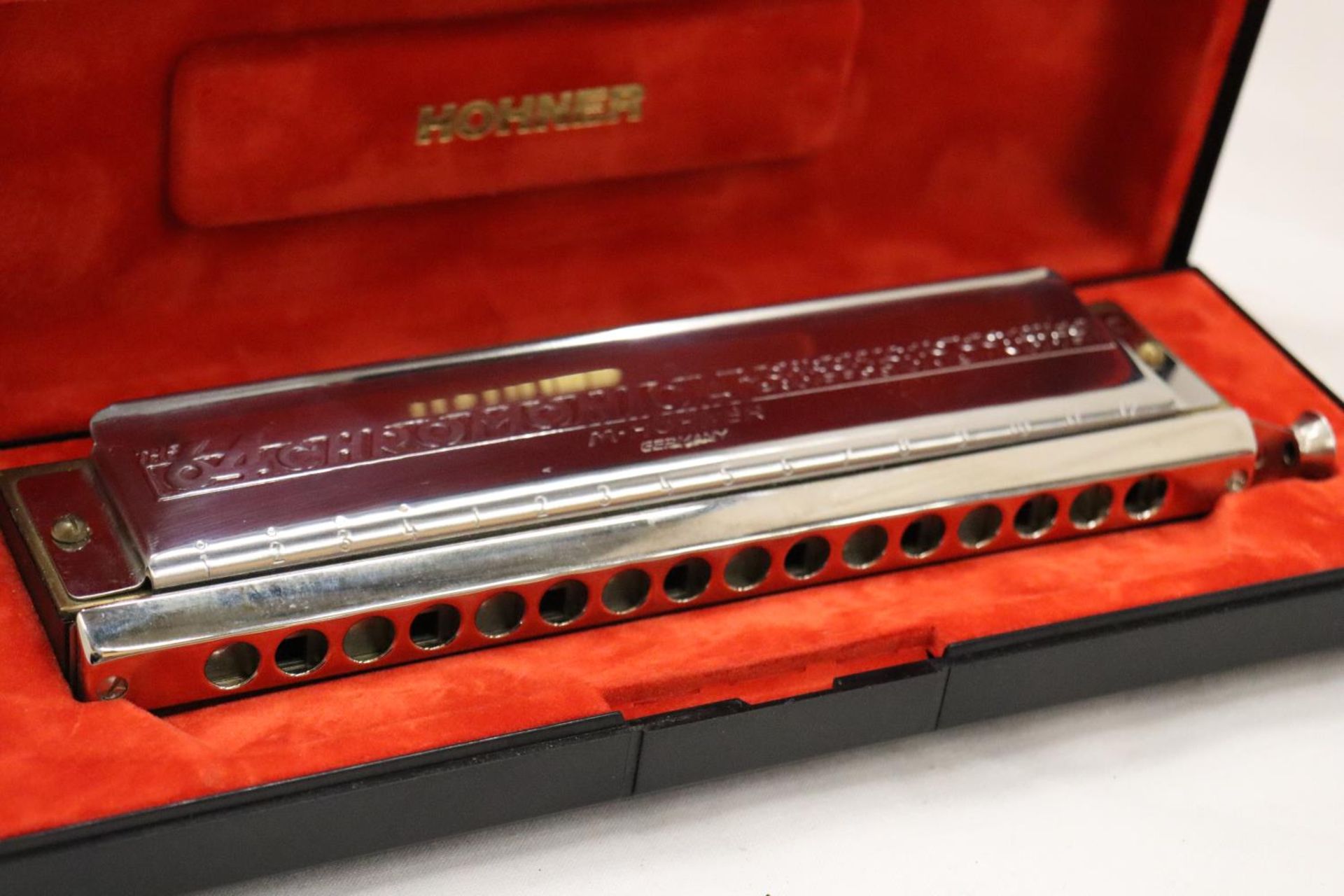 A HOHNER CHROMONICA 280C HARMONICA WITH ORIGINAL CASE - Bild 2 aus 5