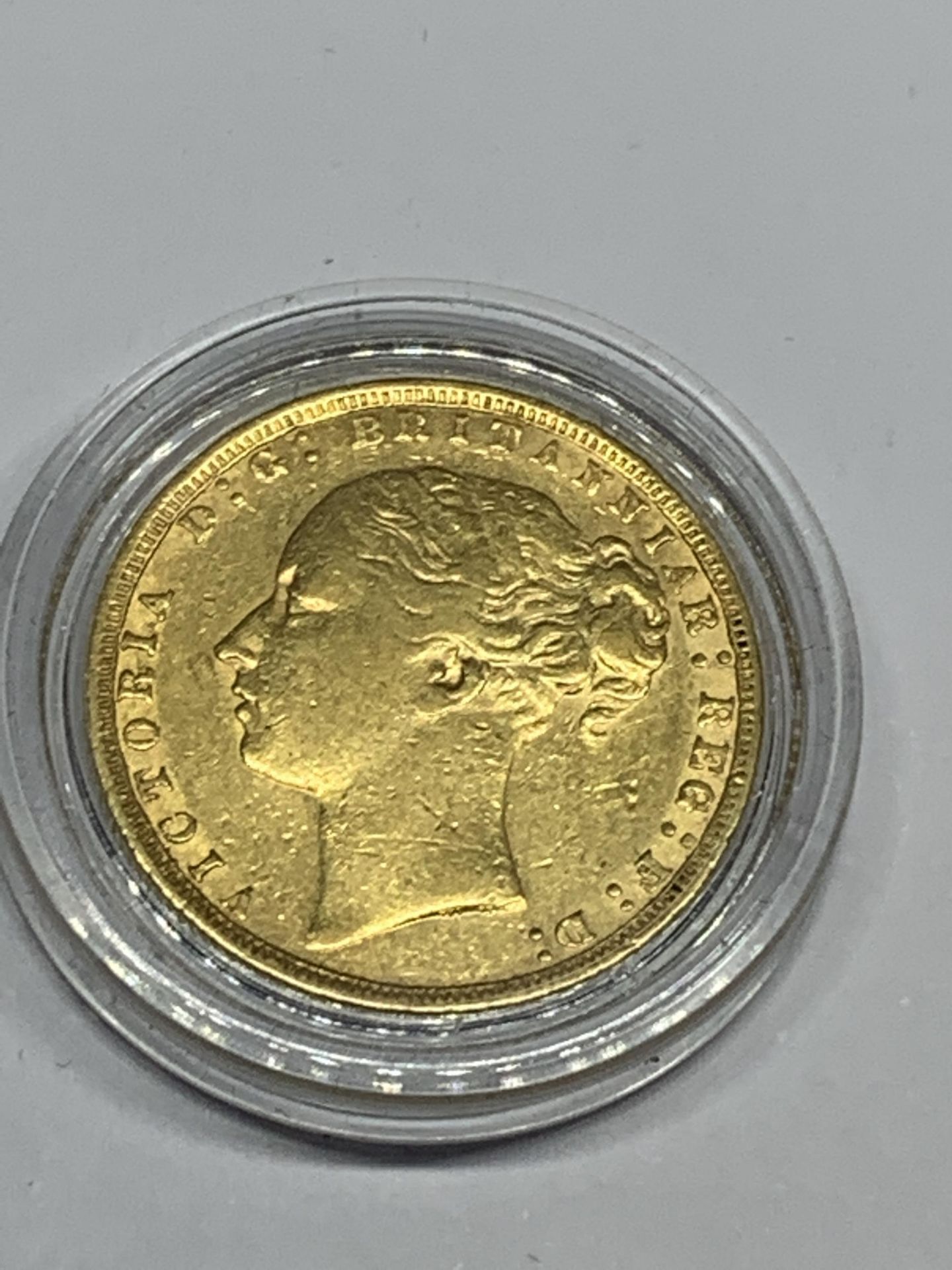 AN 1874 GOLD SOVEREIGN QUEEN VICTORIA YOUNG HEAD, SYDNEY MINT - Bild 2 aus 2