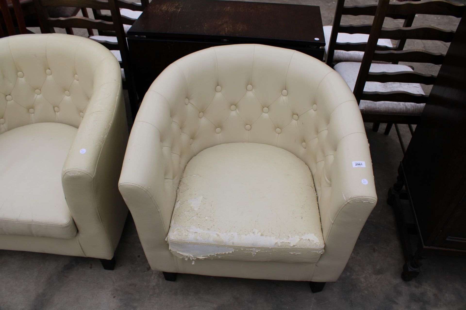 A PAIR OF MODERN CREAM FAUX LEATHER TUB CHAIRS - Image 2 of 3