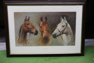 A FRAMED PRINT OF RACEHORSES, ARKLE, RED RUM AND DESERT ORCHID, 'WE THREE KINGS, 84CM X 60CM