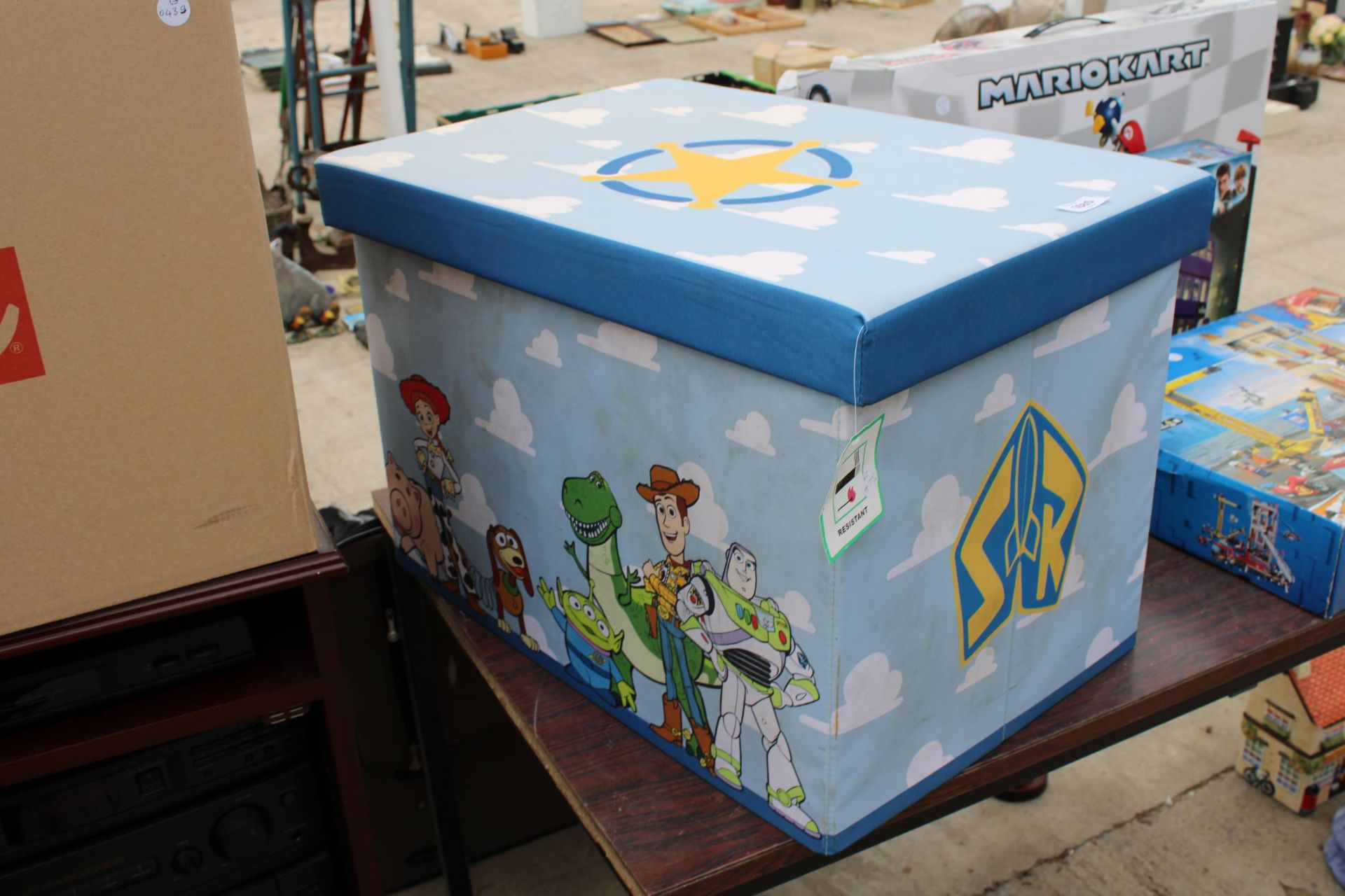 A FABRIC TOY STORY TOY BOX - Image 2 of 3