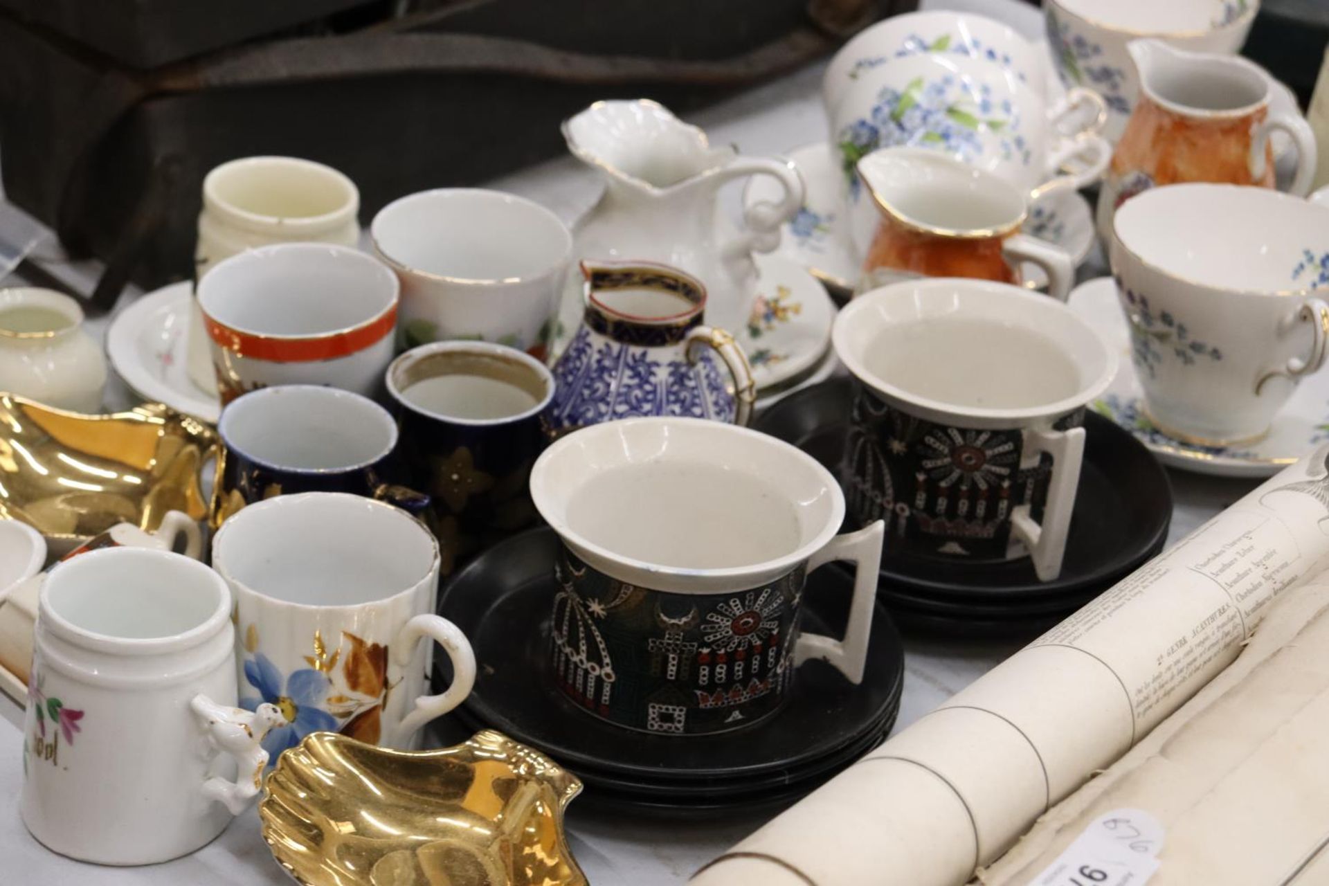 A QUANTITY OF CHINA TO INCLUDE PORTMERION "MAGIC CITY" CUPS AND SAUCERS, REGENCY PART TEASET, - Image 5 of 6