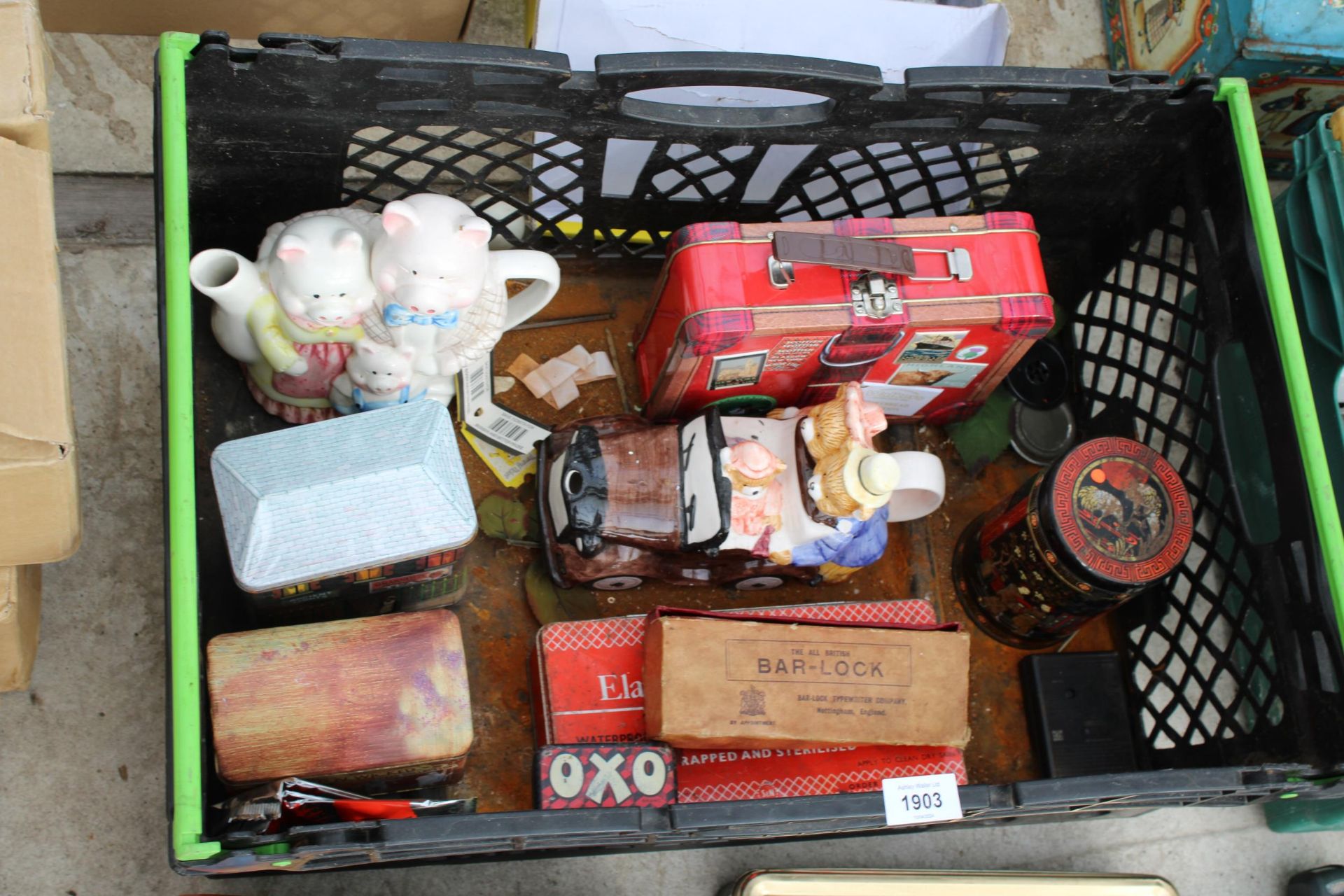 AN ASSORTMENT OF ITEMS TO INCLUDE ADVERTISING TINS AND NOVELTY TEAPOTS ETC - Image 2 of 2