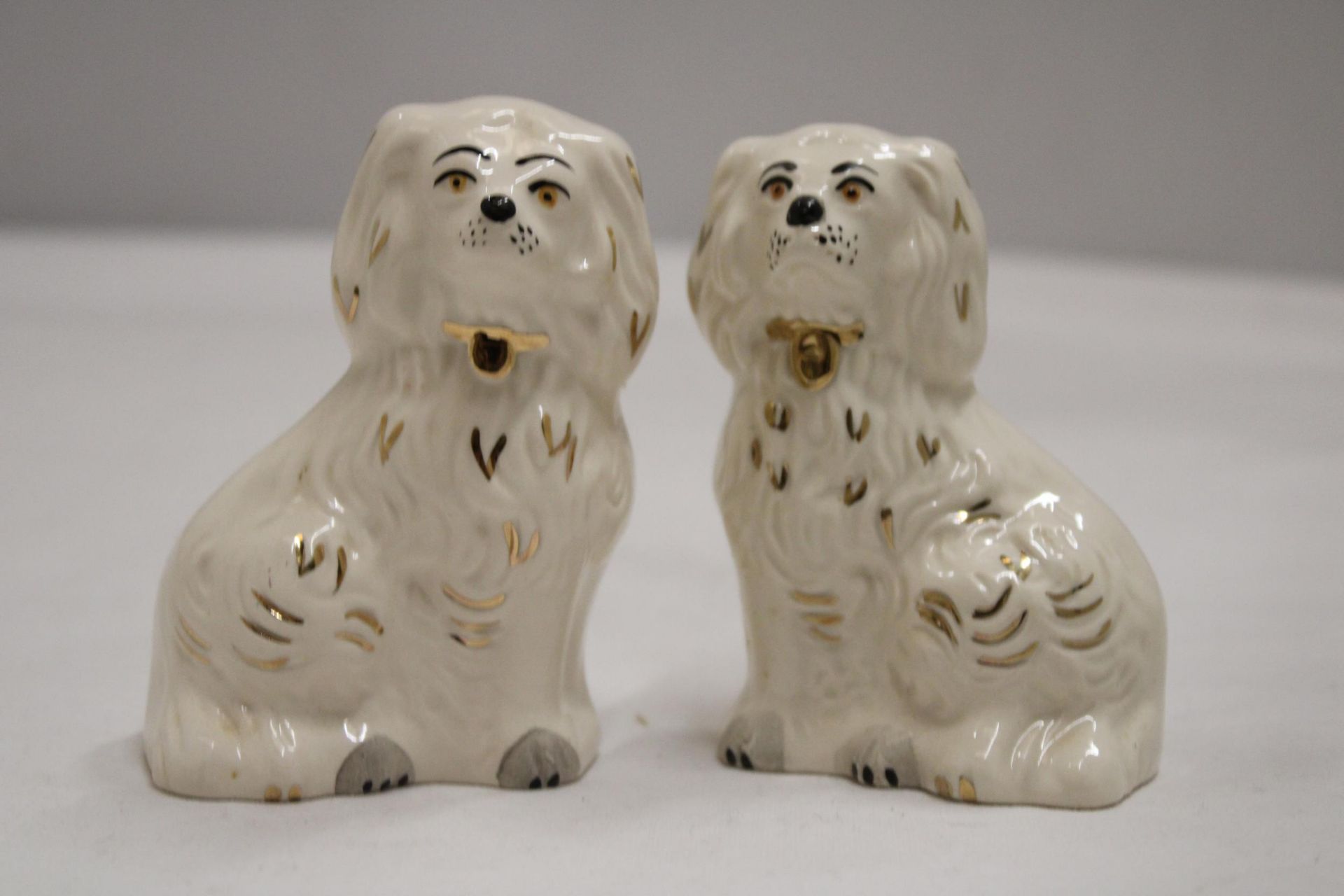 A PAIR OF ROYAL DOULTON FIRESIDE SPANIELS IN ORIGINALBOX - Image 2 of 6