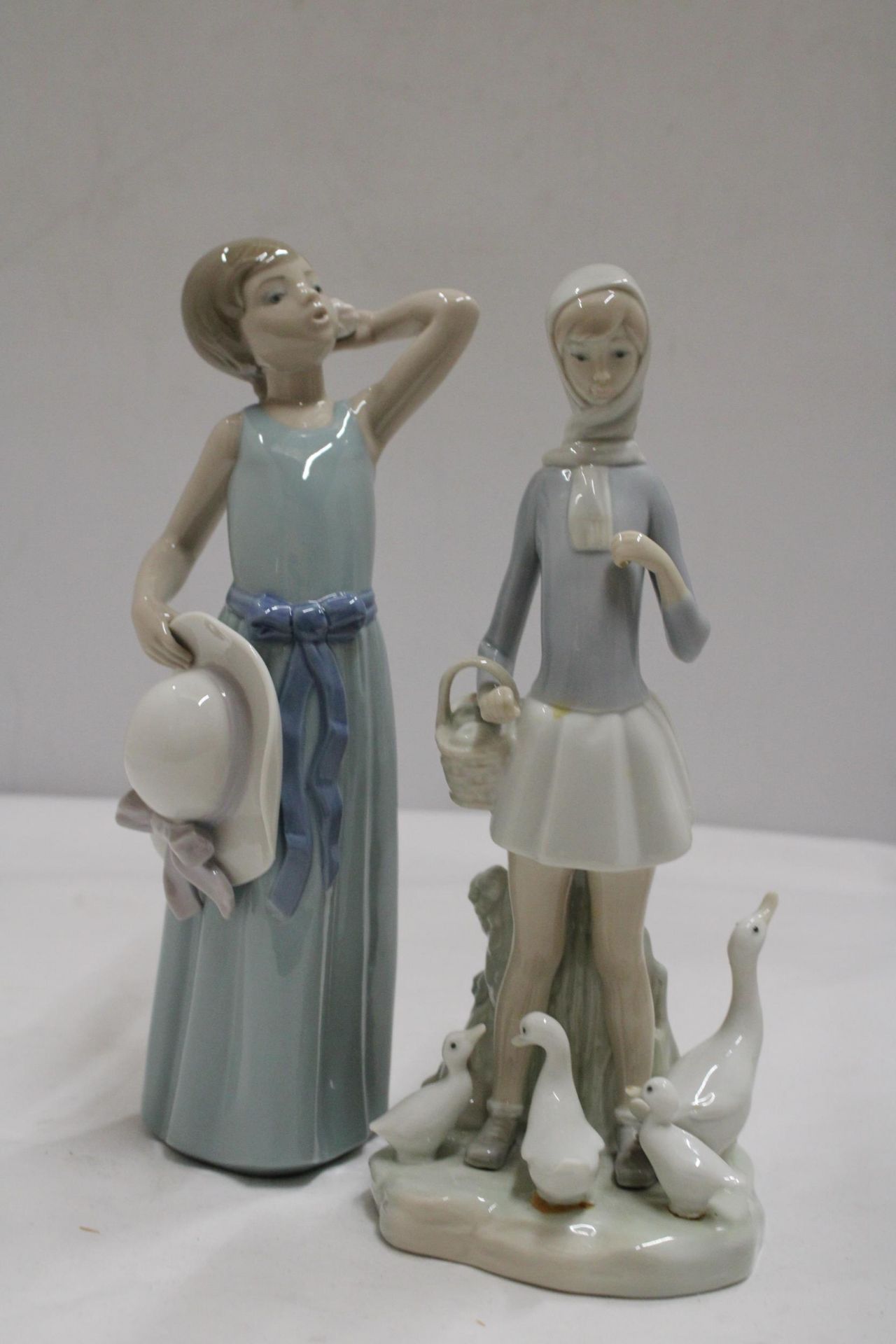 TWO LLADRO FIGURES ONE A/F - Bild 2 aus 6