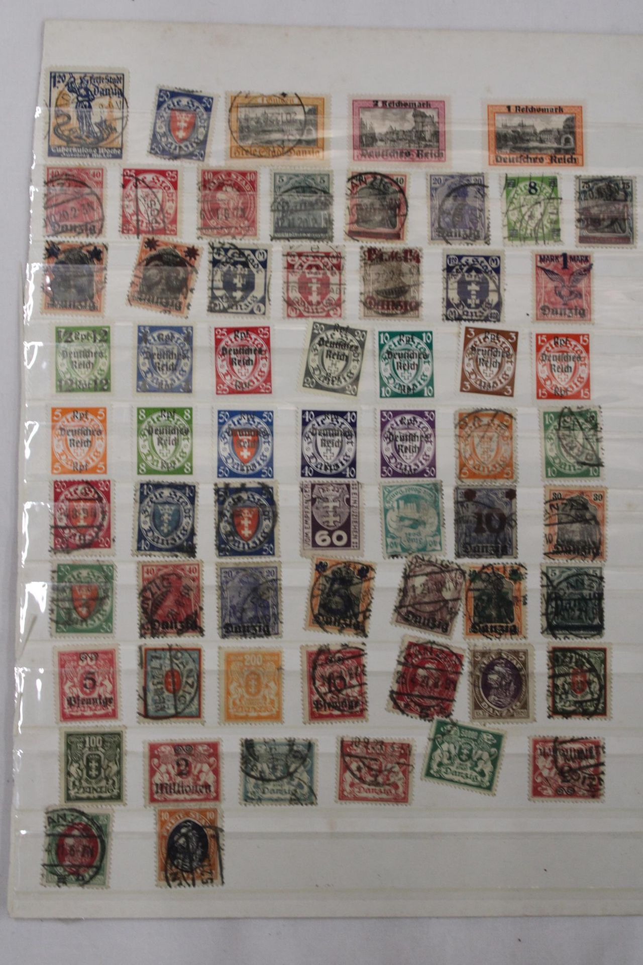TWO PAGES OF DANZIG STAMPS - Bild 2 aus 5