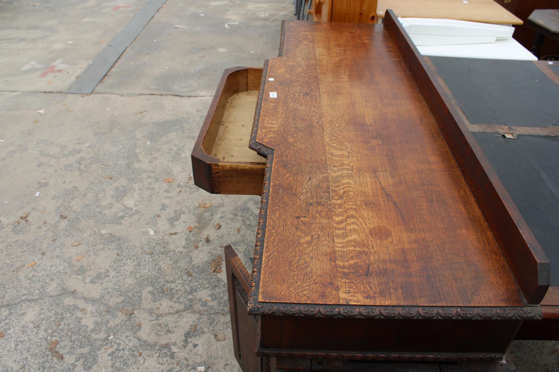 A VICTORIAN OAK BREAKFRONT SIDEBOARD ON CARVED CLAW FEET WITH CARVED PANELS WITH MYTHICAL - Image 4 of 4