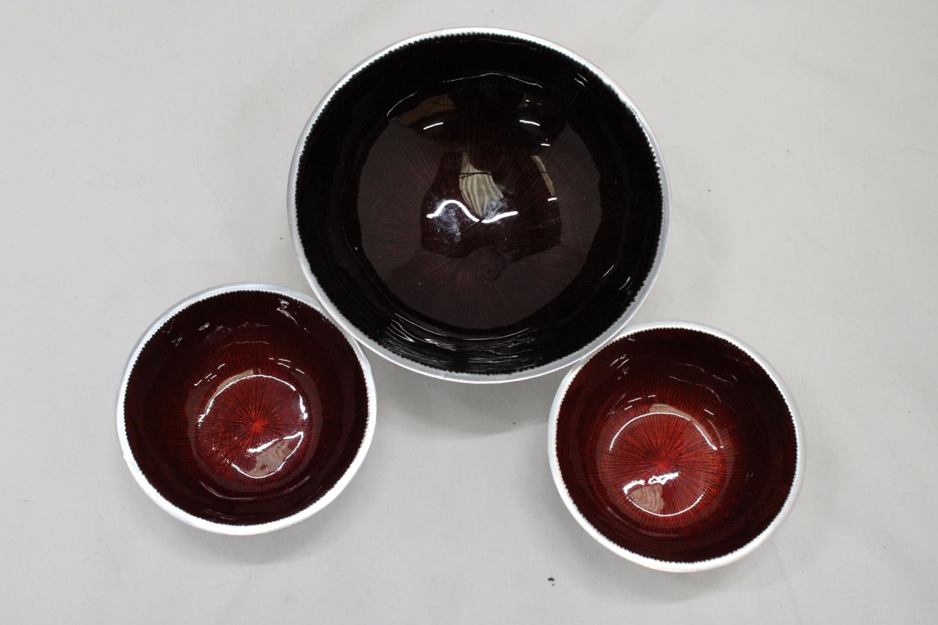 THREE MATCHING DESIGNER ENAMELLED BOWLS - Image 2 of 4