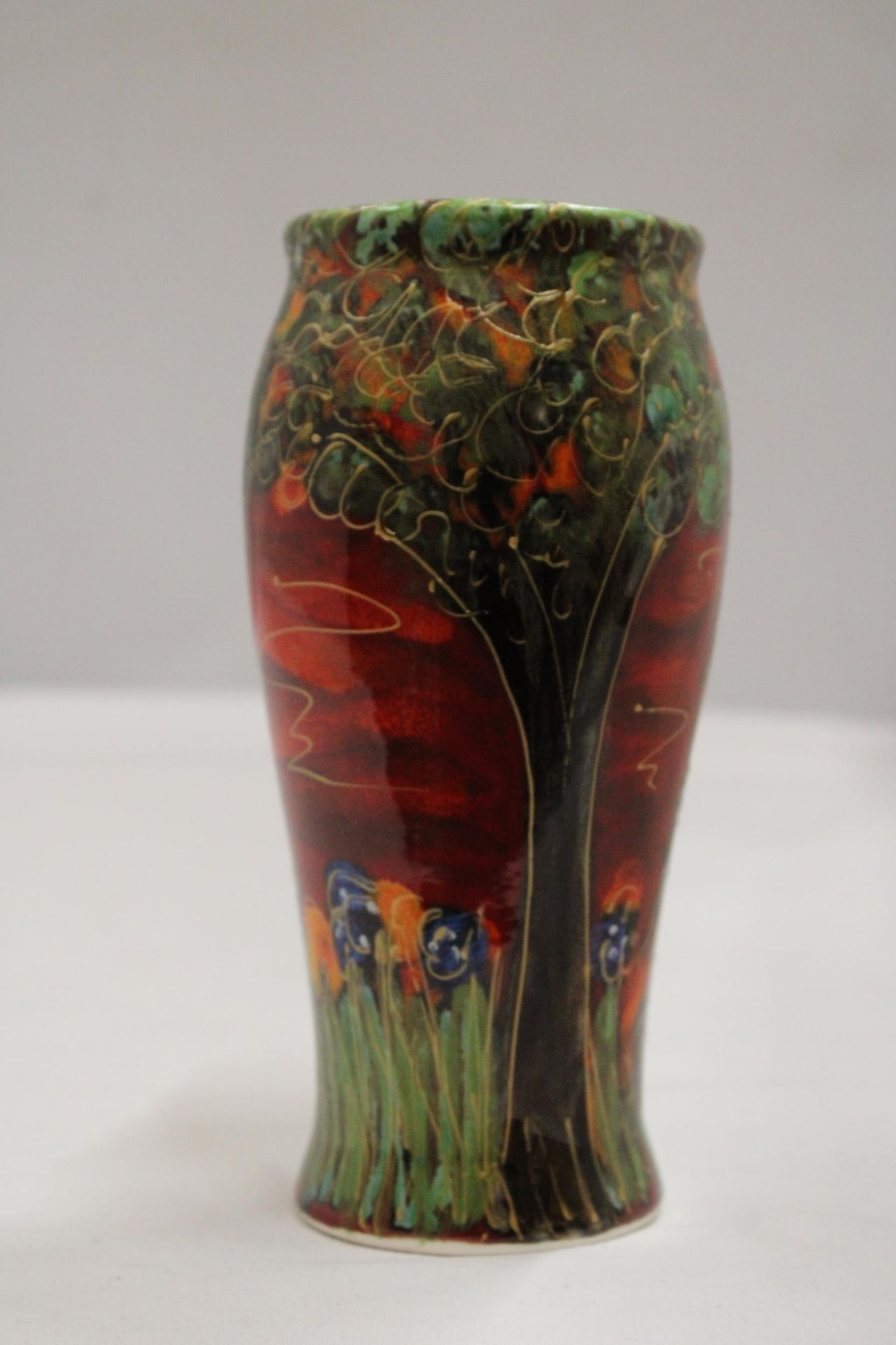 AN ANITA HARRIS FOX VASE SIGNED IN GOLD - Image 4 of 6