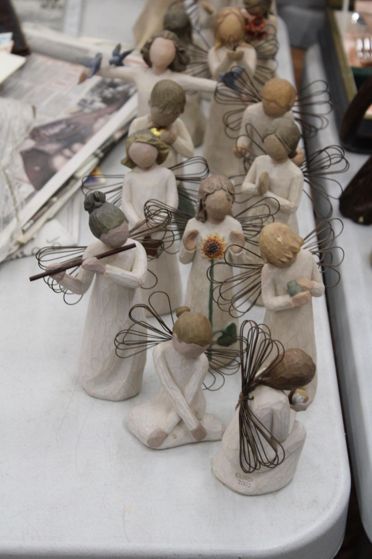 A COLLECTION OF SEVENTEEN 'WILLOW TREE' FIGURES - Image 2 of 7