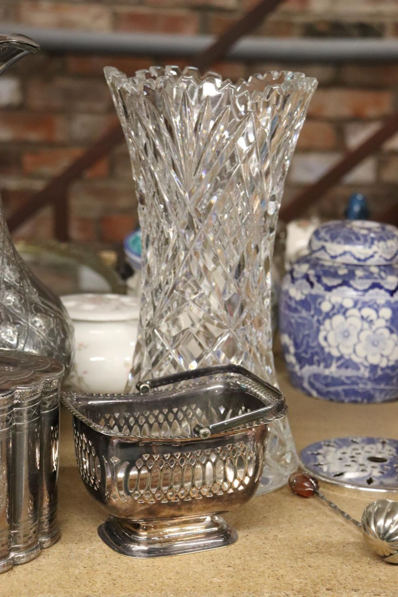 A SILVER PLATED LIDDED JUG, TEA CADDY AND BASKET BOWL, PLUS A LARGE CUT GLASS VASE AND THREE - Image 3 of 6