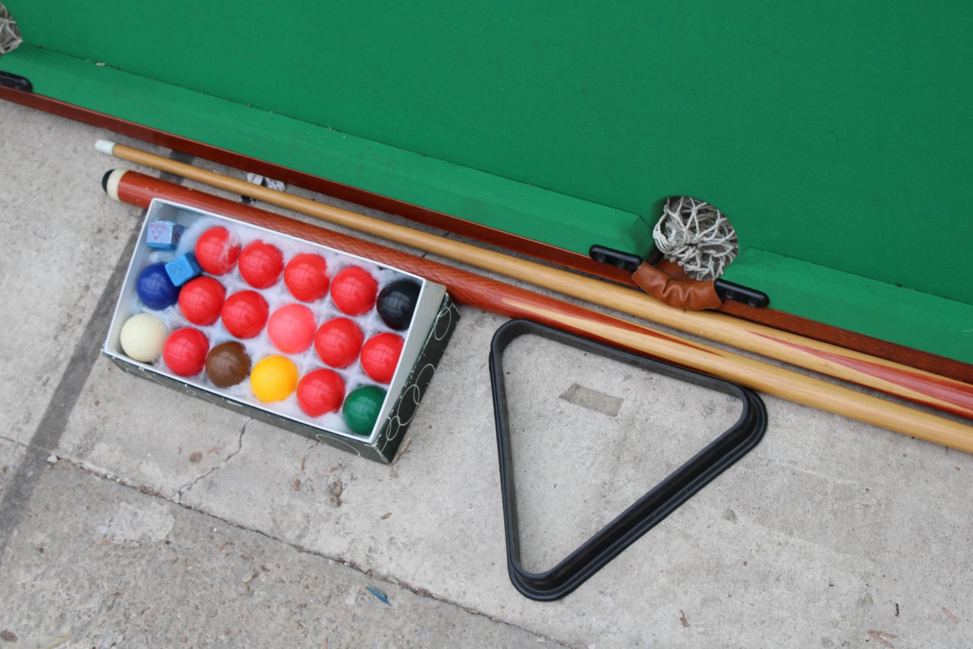 A TABLE TOP POOL TABLE, CUES AND BALLS ETC - Image 2 of 3