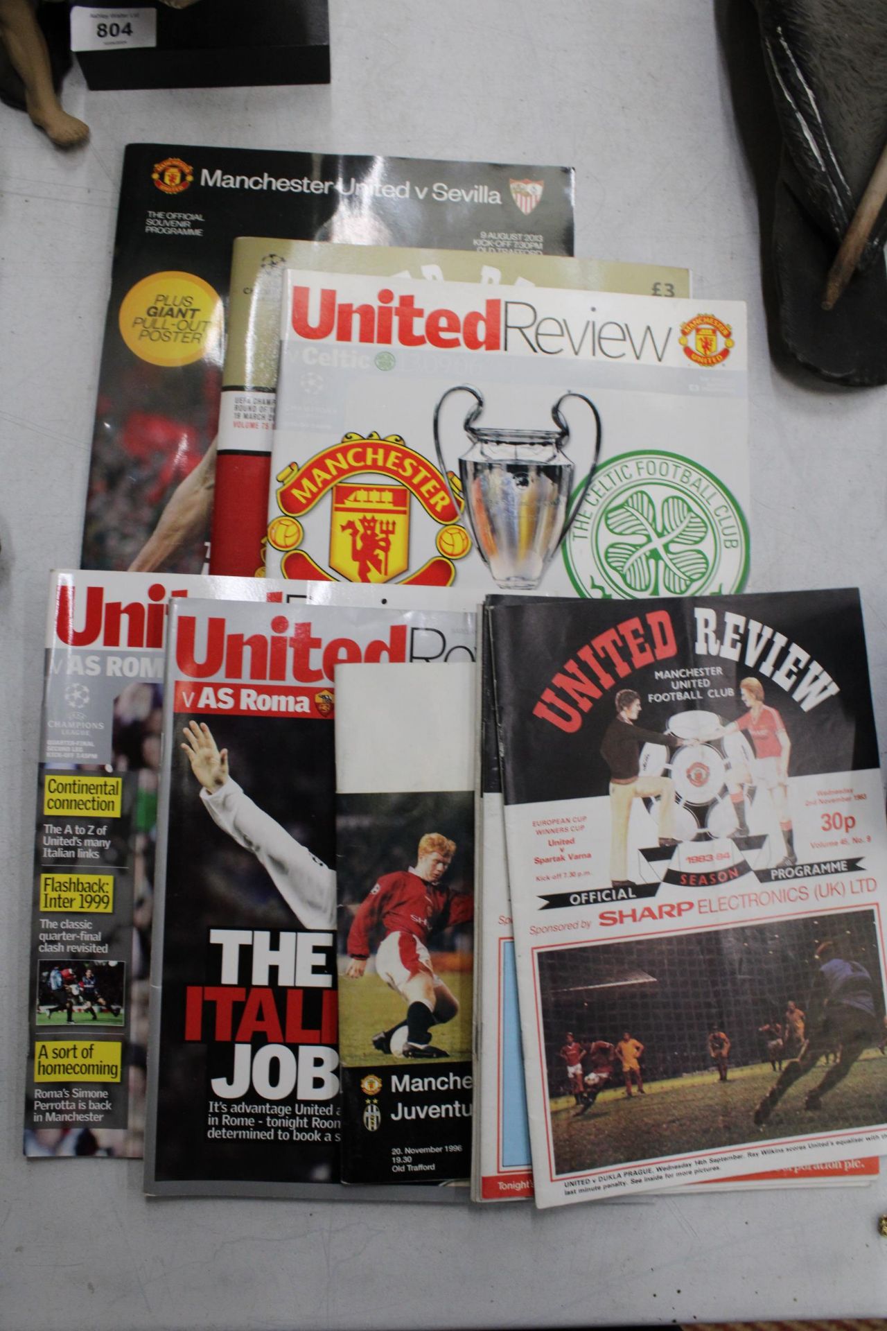 TEN VINTAGE MANCHESTER UNITED PROGRAMMES, TO INCLUDE BARCELONA AND JUVENTUS