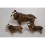 THREE VINTAGE SYLVAC BRITISH BULLDOGS - LARGE (TAIL A/F), TWO SMALL (ONE TAIL A/F)