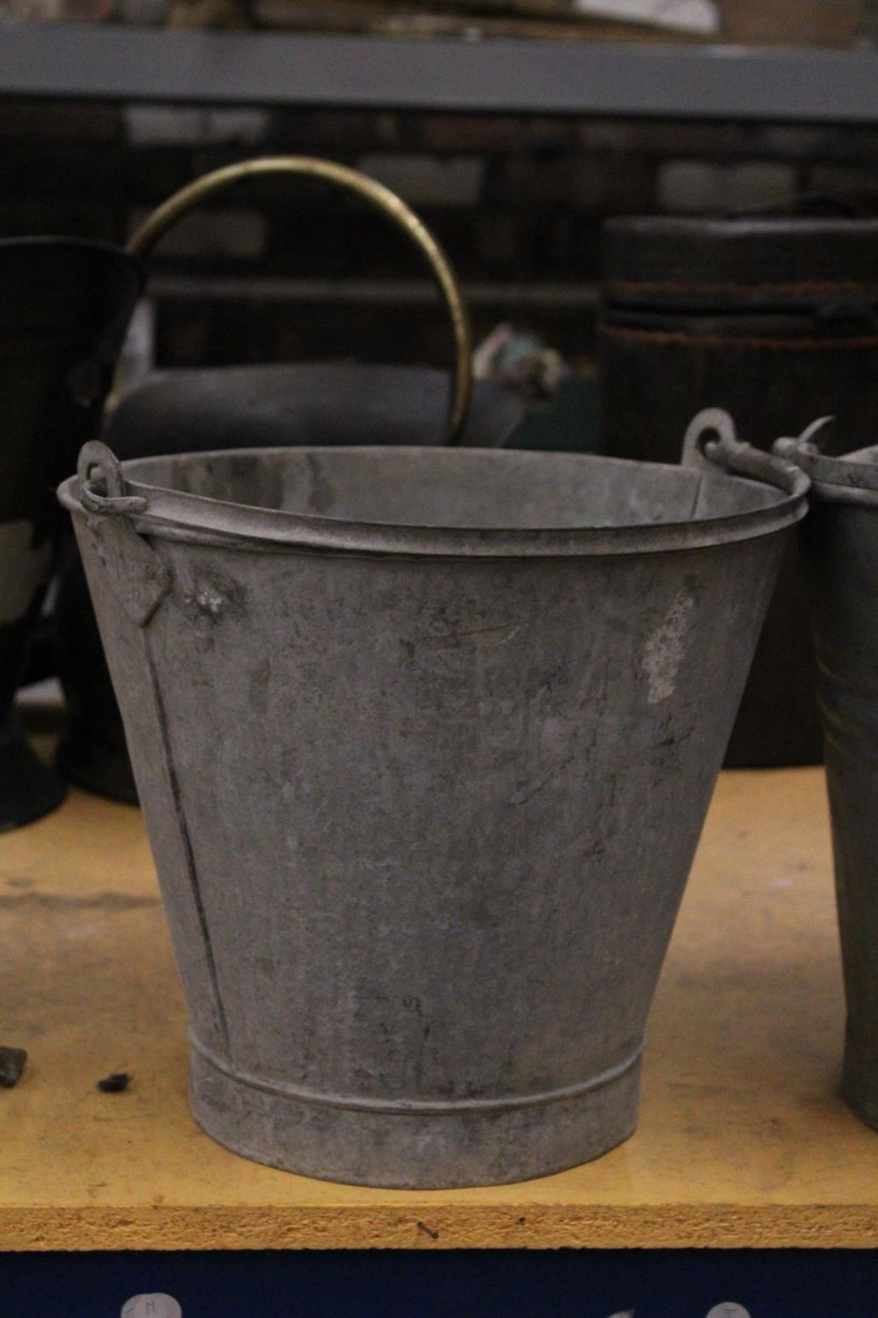 A PAIR OF WW2 GALVANISED SAND BUCKETS - Image 3 of 4