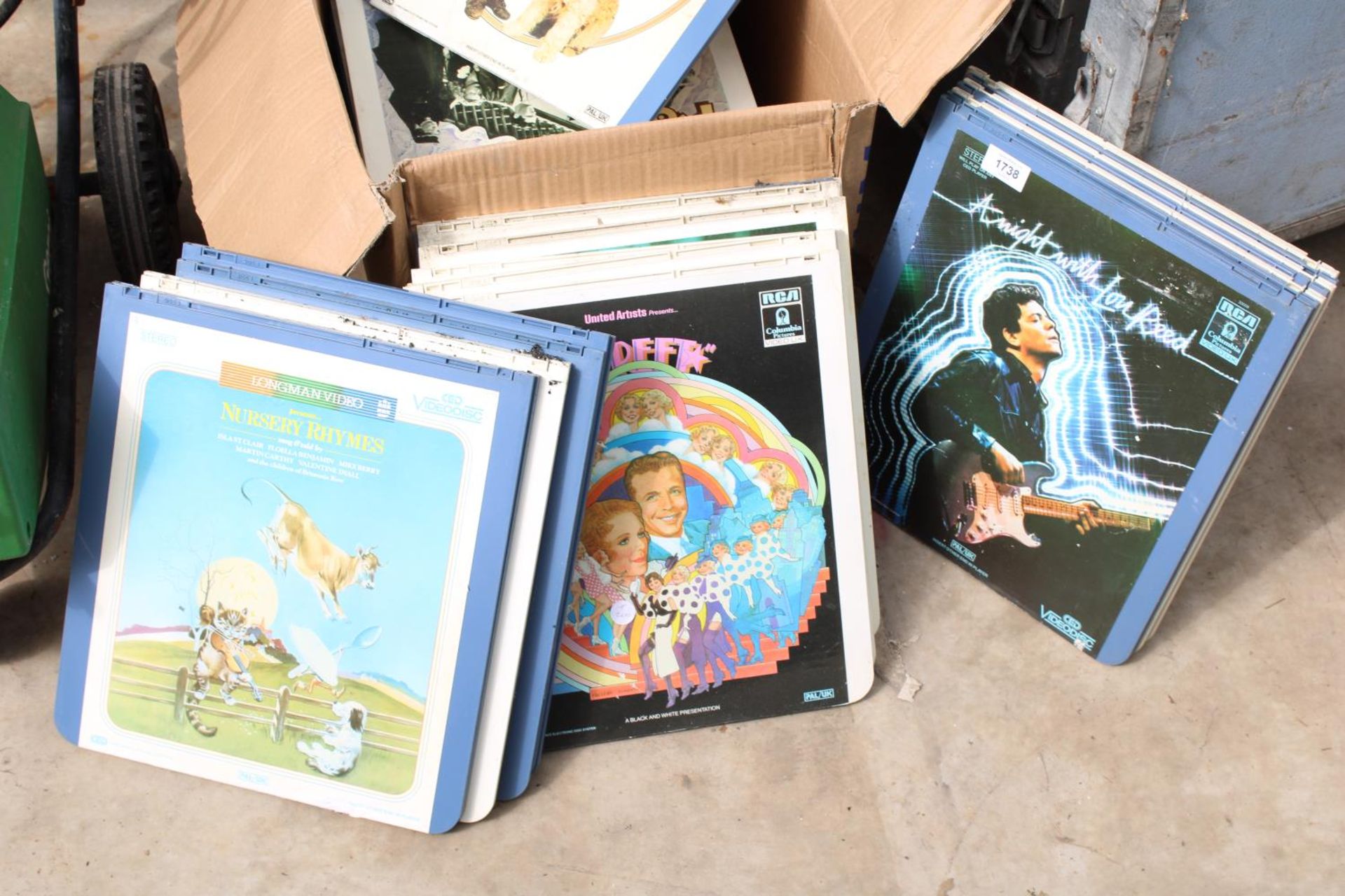A LARGE ASSORTMENT OF LP RECORDS - Image 2 of 3