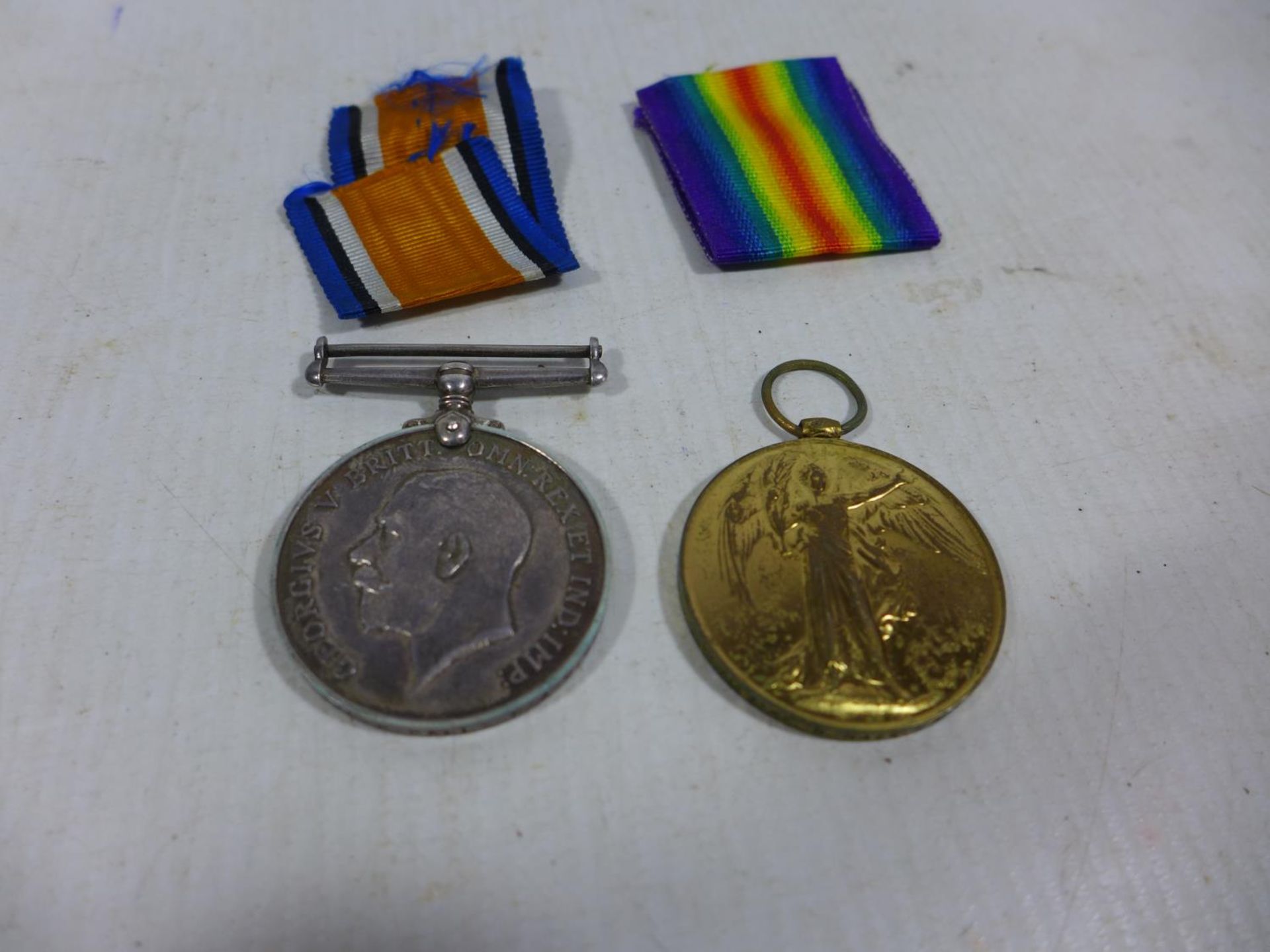 A WORLD WAR I MEDAL PAIR AWARDED TO 52515 PRIVATE H HALL RAMC