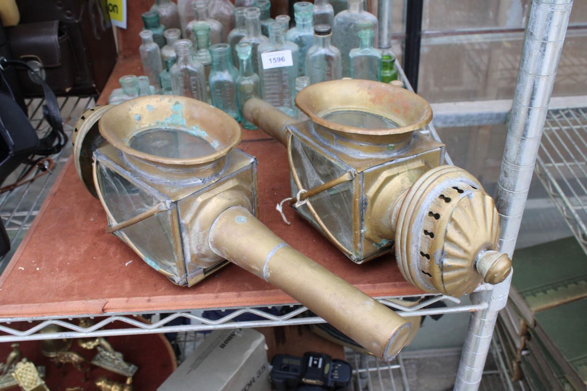 A PAIR OF VINTAGE BRASS COACH LAMPS