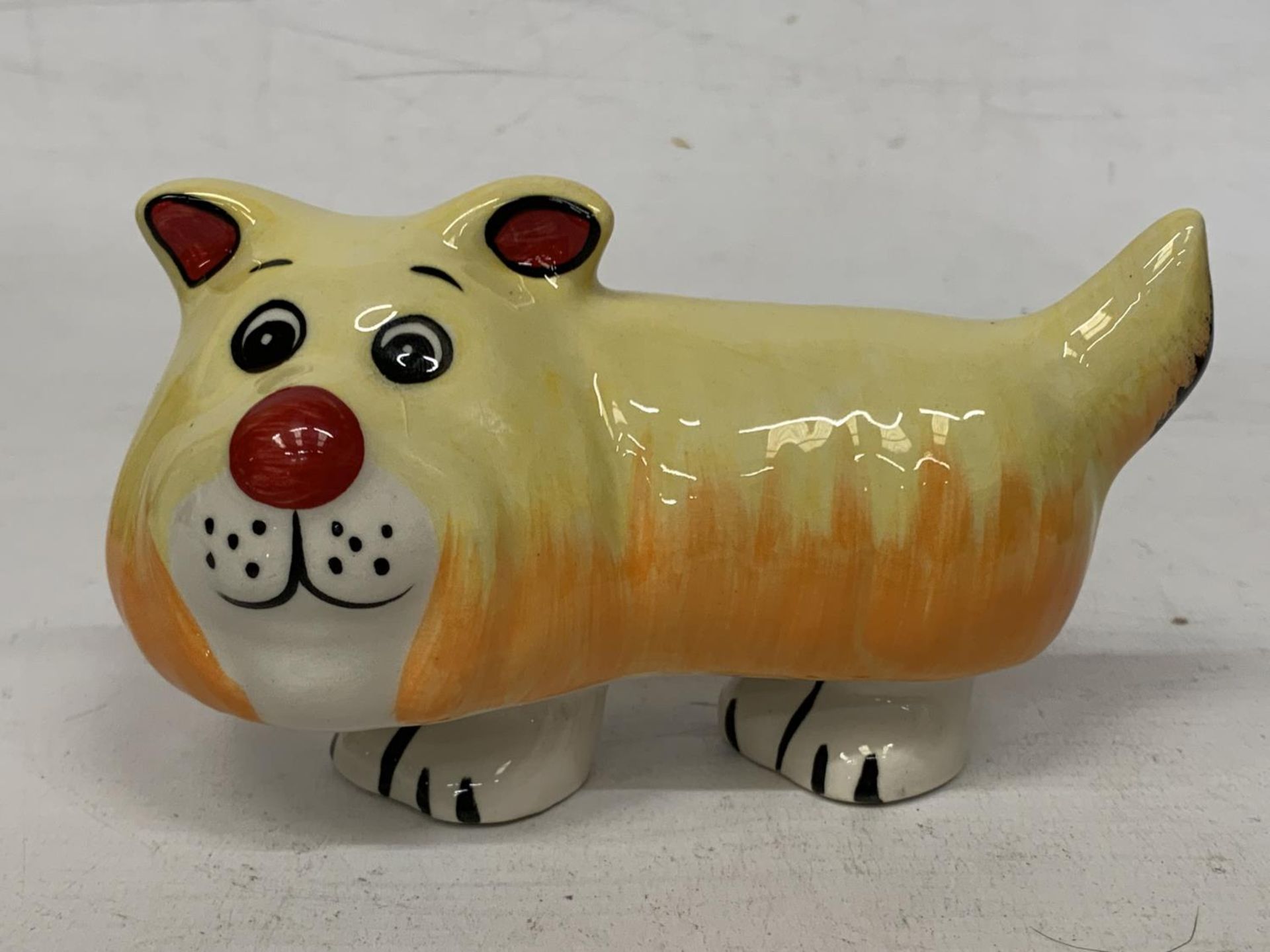 A LORNA BAILEY DOG "DOODLE"