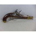 A GOOD QUALITY NON FIRING MODEL DISPLAY FRENCH NAPOLEOIC WARS 1 X TYPE FLINTLOCK PISTOL, 20CM