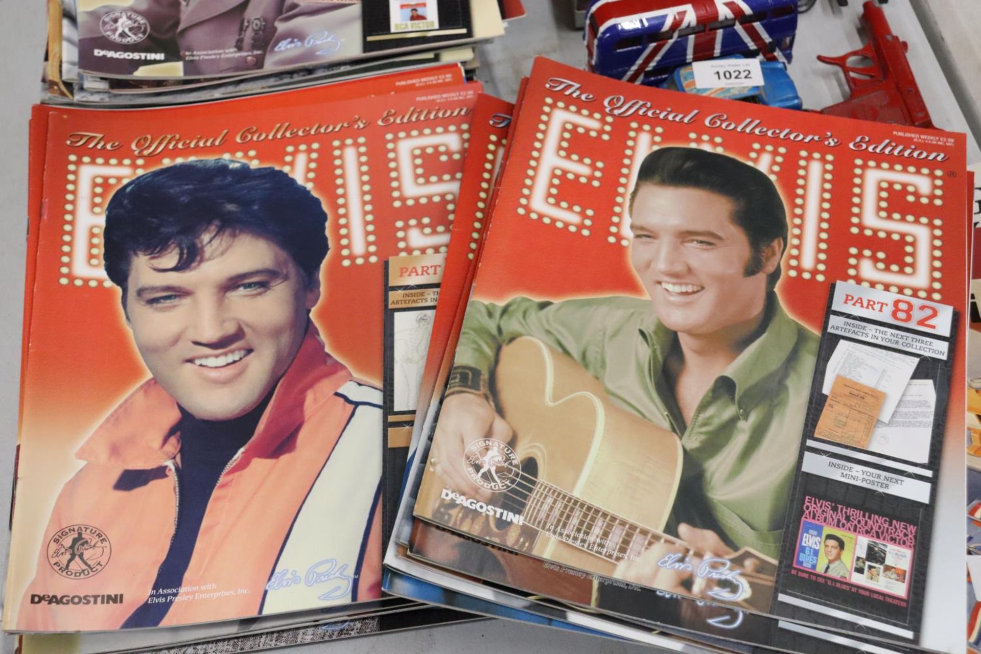 A LARGE QUANTITY OF OFFICIAL COLLECTOR'S EDITIONS, 'ELVIS' BY DEAGOSTINI, IN GOOD CONDITION - Image 5 of 5