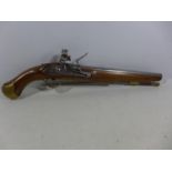 A GOOD QUALITY NON FIRING MODEL DISPLAY ROYAL NAVY SEA SERVICE 1756 - 1815 FLINTLOCK PISTOL, 30CM