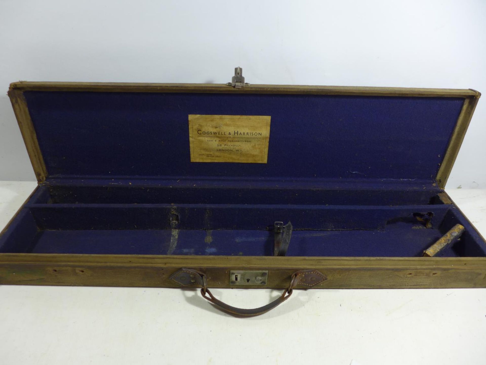 A COGSWELL AND HARRISON GUN CASE TO TAKE A 31 INCH BARREL GUN