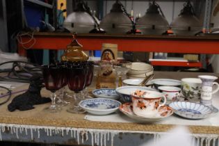 A MIXED LOT OF COLLECTABLES TO INCLUDE ORIENTAL BOWLS, PLATES AND CUPS, RUBY WINE GLASSES,