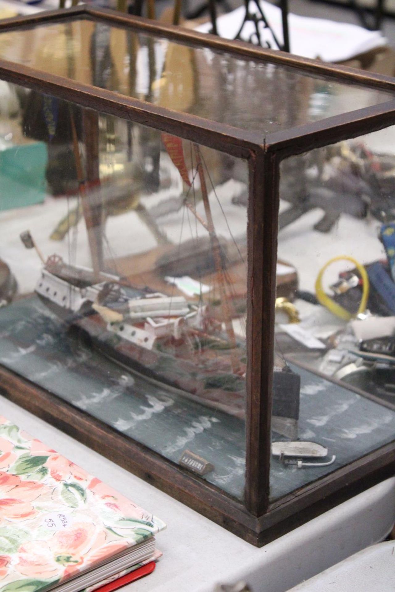 A VICTORIAN SHIPWRECK, SHIP IN A GLASS CASE, 'THE BRADFORD', LENGTH 37CM, HEIGHT 25CM, DEPTH 18CM - Image 3 of 5