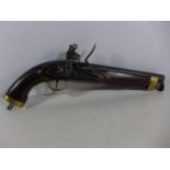 A GOOD QUALITY NON FIRING MODEL DISPLAY EAST INDIA COMPANY FLINTLOCK PISTOL, 22CM BARREL, LENGTH