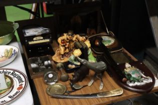 A QUANTITY OF ITEMS TO INCLUDE A SHILLELAGH, HORN BIRDS, A CLOCK, PLAQUES, BOOK-ENDS, DIORAMA, ETC