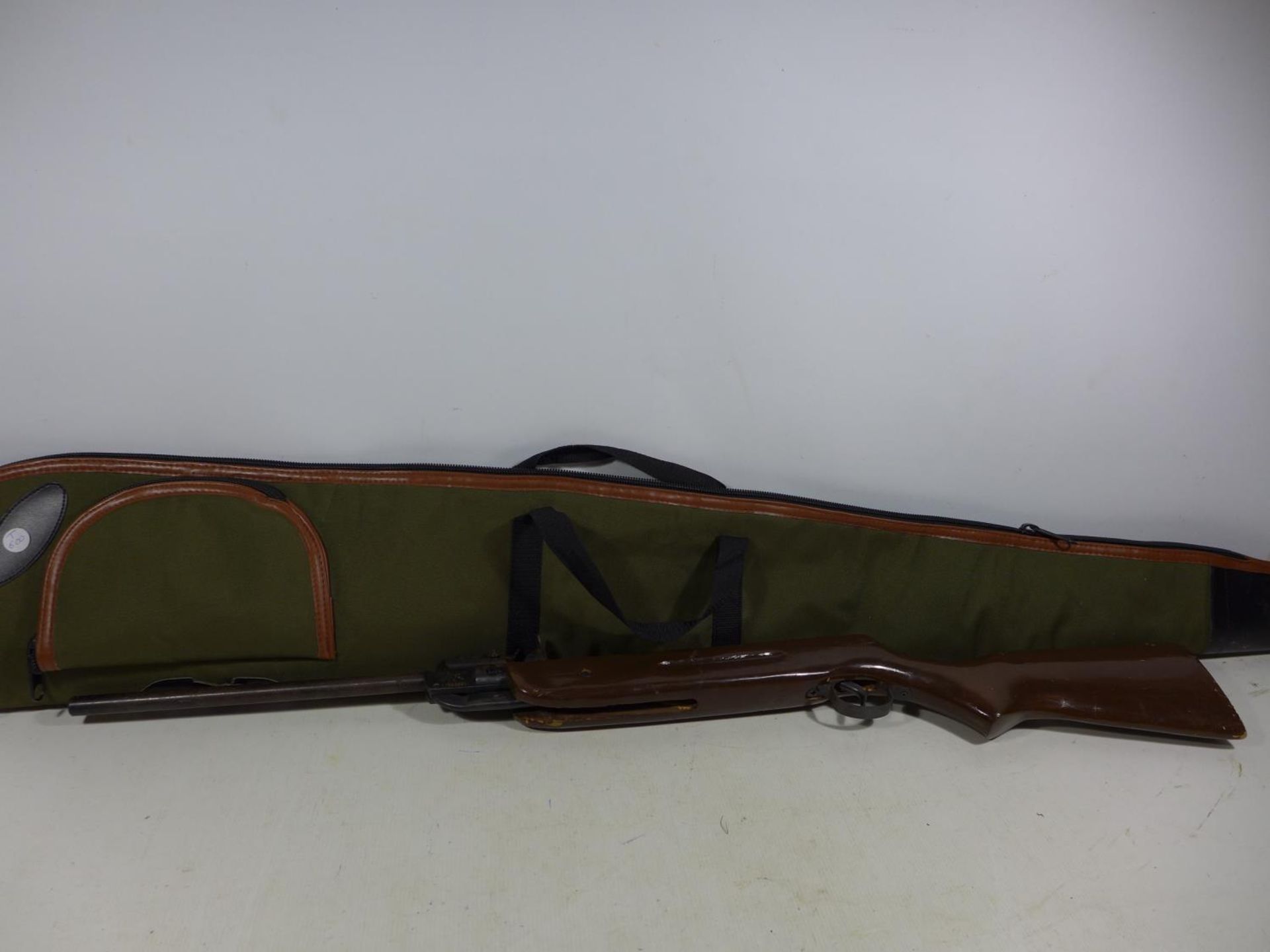 A .22 CALIBRE AIR RIFLE SERIAL NUMBER 110424451, 36CM BARREL, LENGTH 96CM, TOGETHER WITH SLIP CASE - Image 8 of 8