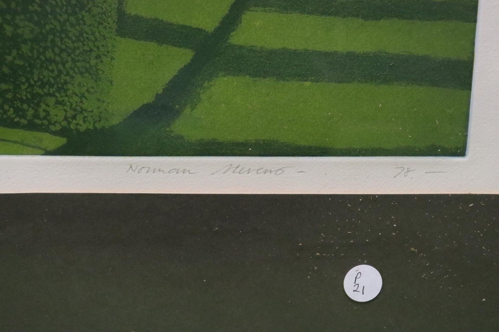A FRAMED SIGNED PRINT OF "PRIORY GARDENS" SIGNED NORMAN MERENS 15/150 - Bild 3 aus 6
