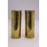 A PAIR OF BRASS, WORLD WAR 1, TRENCH ART VASES, HEIGHT 12CM