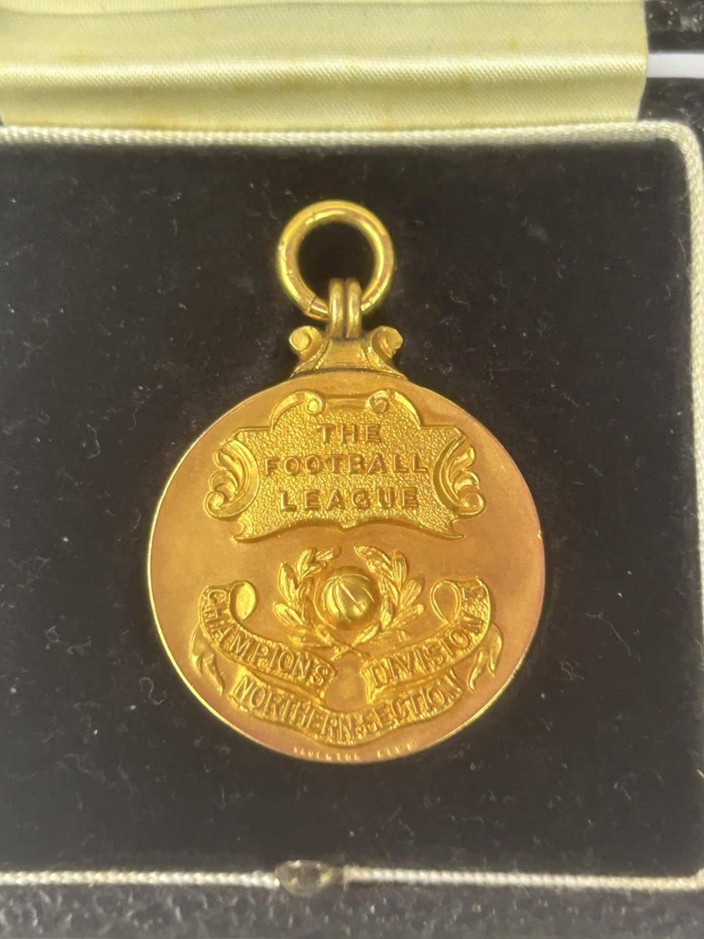 A HALLMARKED 9 CARAT GOLD FOOTBALL LEAGUE DIVISION 3 NORTHERN SECTION LEAGUE WINNERS MEDAL 1953-1954 - Image 2 of 5