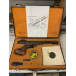 A BOXED 'ORIGINAL' MOD 10 .177 CALIBRE AIR PISTOL, 18CM BARREL, SERIAL NUMBER 07425, LENGTH 41CM,