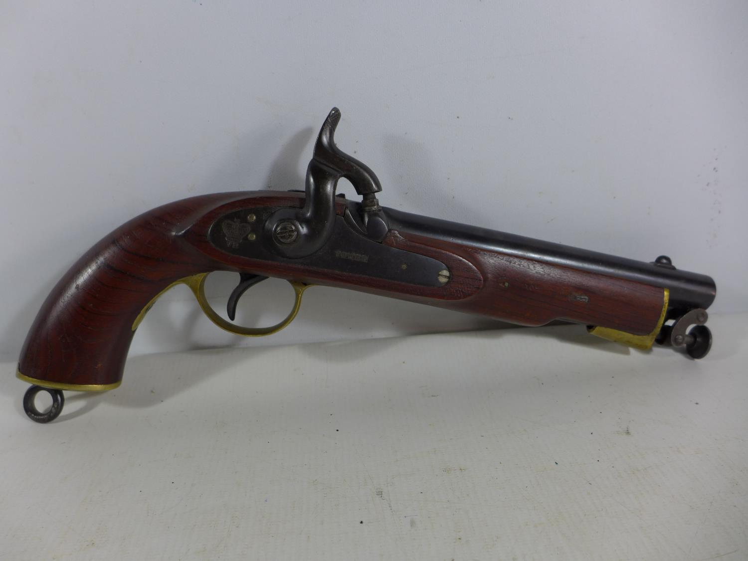 A GOOD QUALITY NON FIRING MODEL DISPLAY 1842 PERCUSSION CAP LANCERS PISTOL, 20CM BARREL, LENGTH 36CM