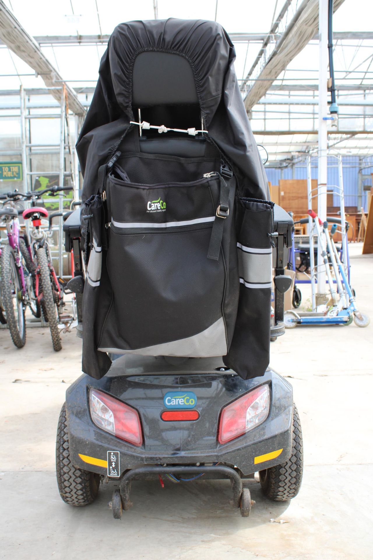 A FOUR WHEEL CARE CO ELECTRIC MOBILITY SCOOTER COMPLETE WITH CHARGER - Image 6 of 7