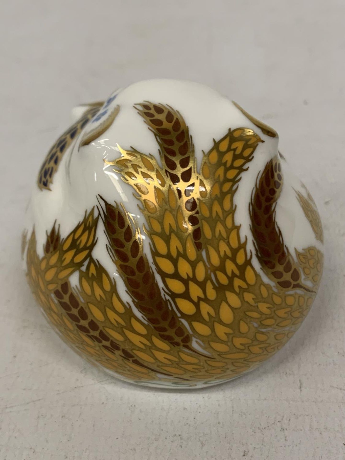 A ROYAL CROWN DERBY DORMOUSE WITH GOLD STOPPER - Image 3 of 4