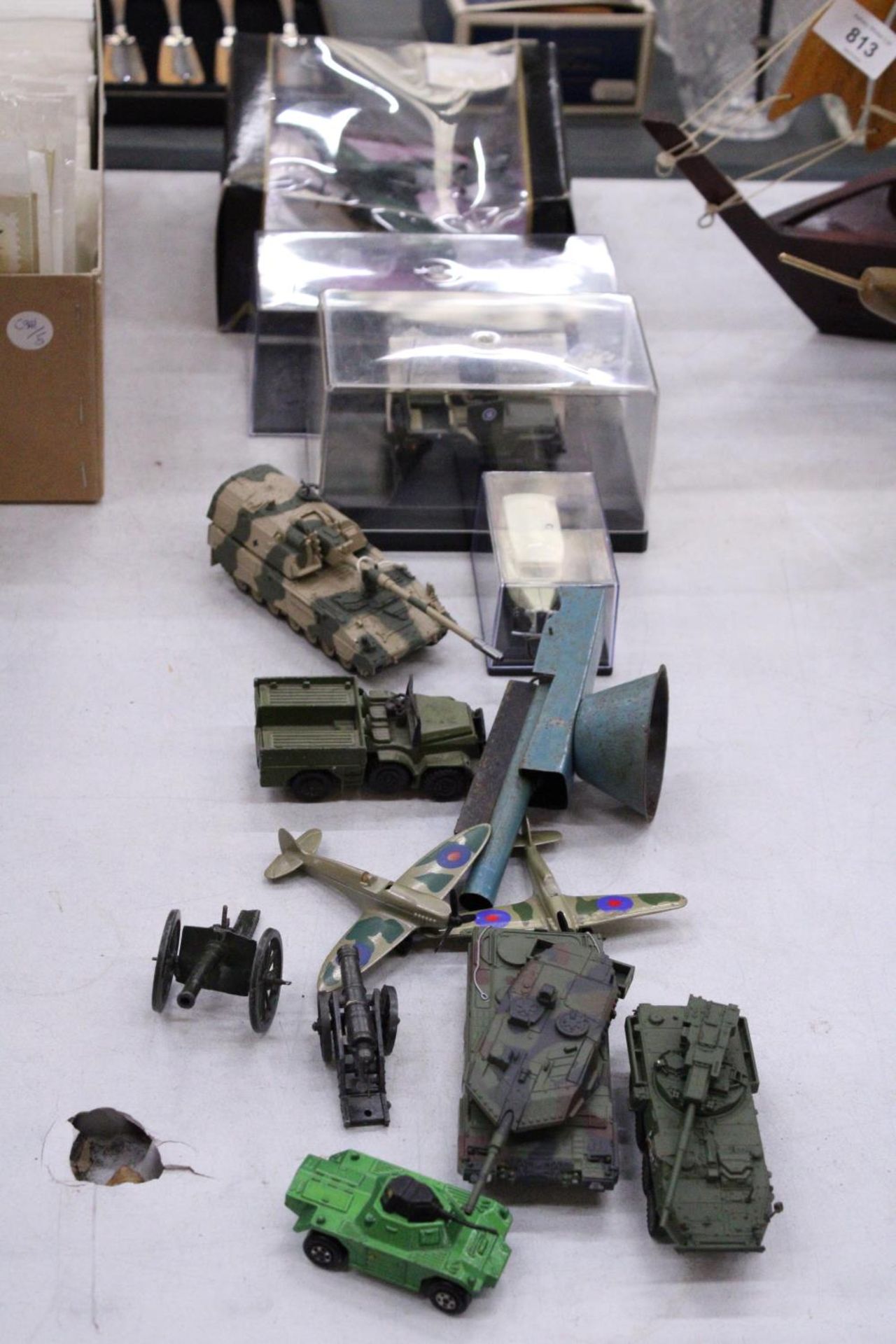 A QUANTITY OF MILITARY MODEL PLANES AND TANKS, ETC