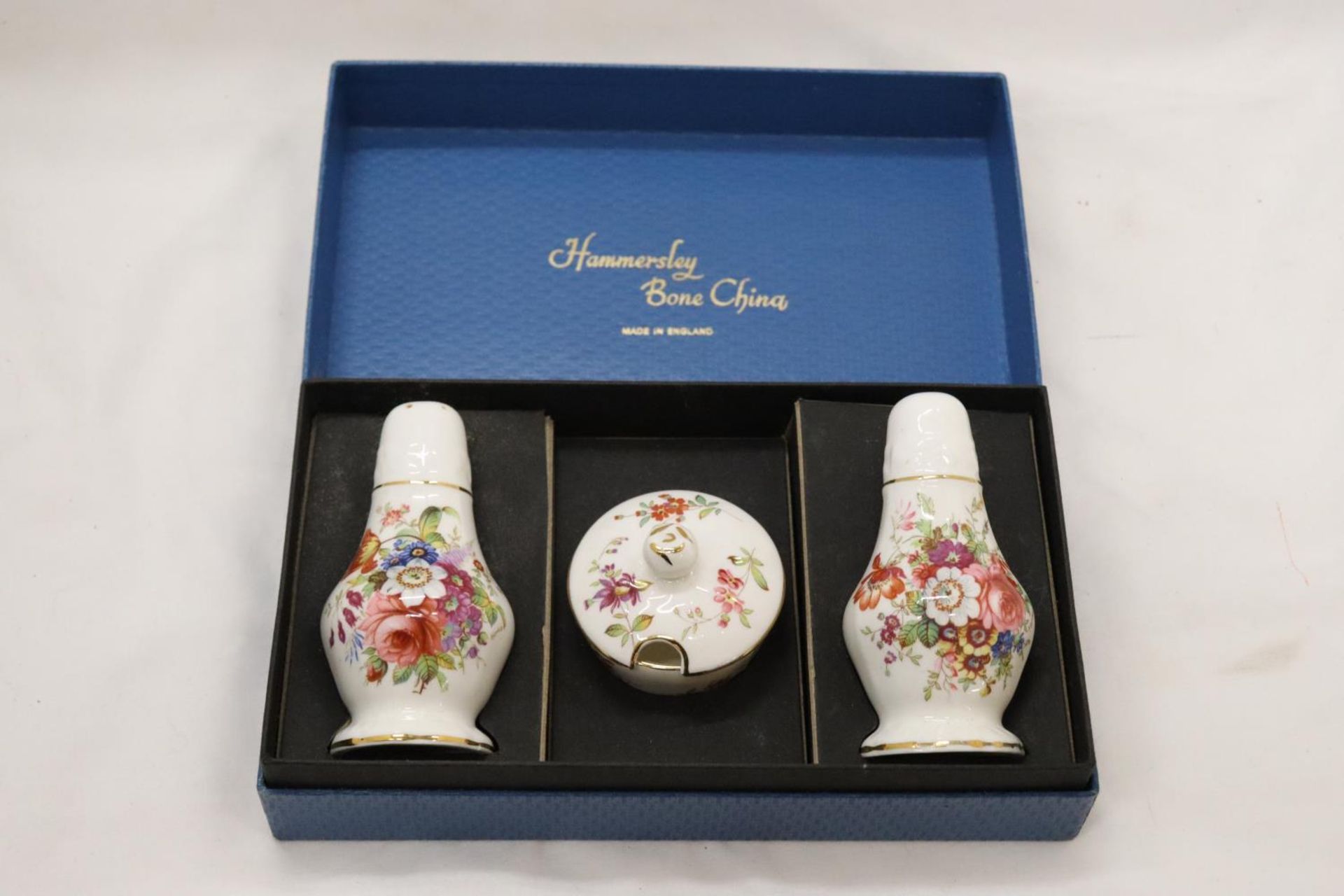 A BOXED BONE CHINA HAMMERSLEY CRUET SET