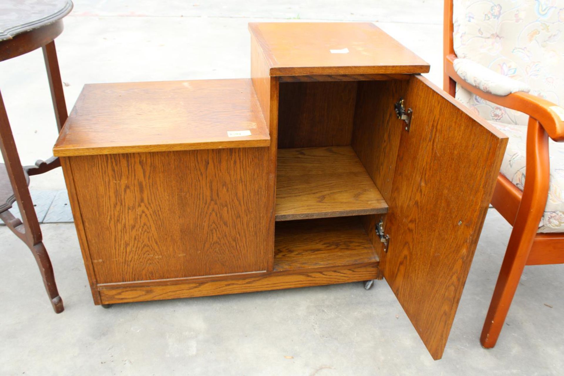 A MODERN OAK VENEERED TELEPHONE TABLE/SEAT - Image 2 of 2