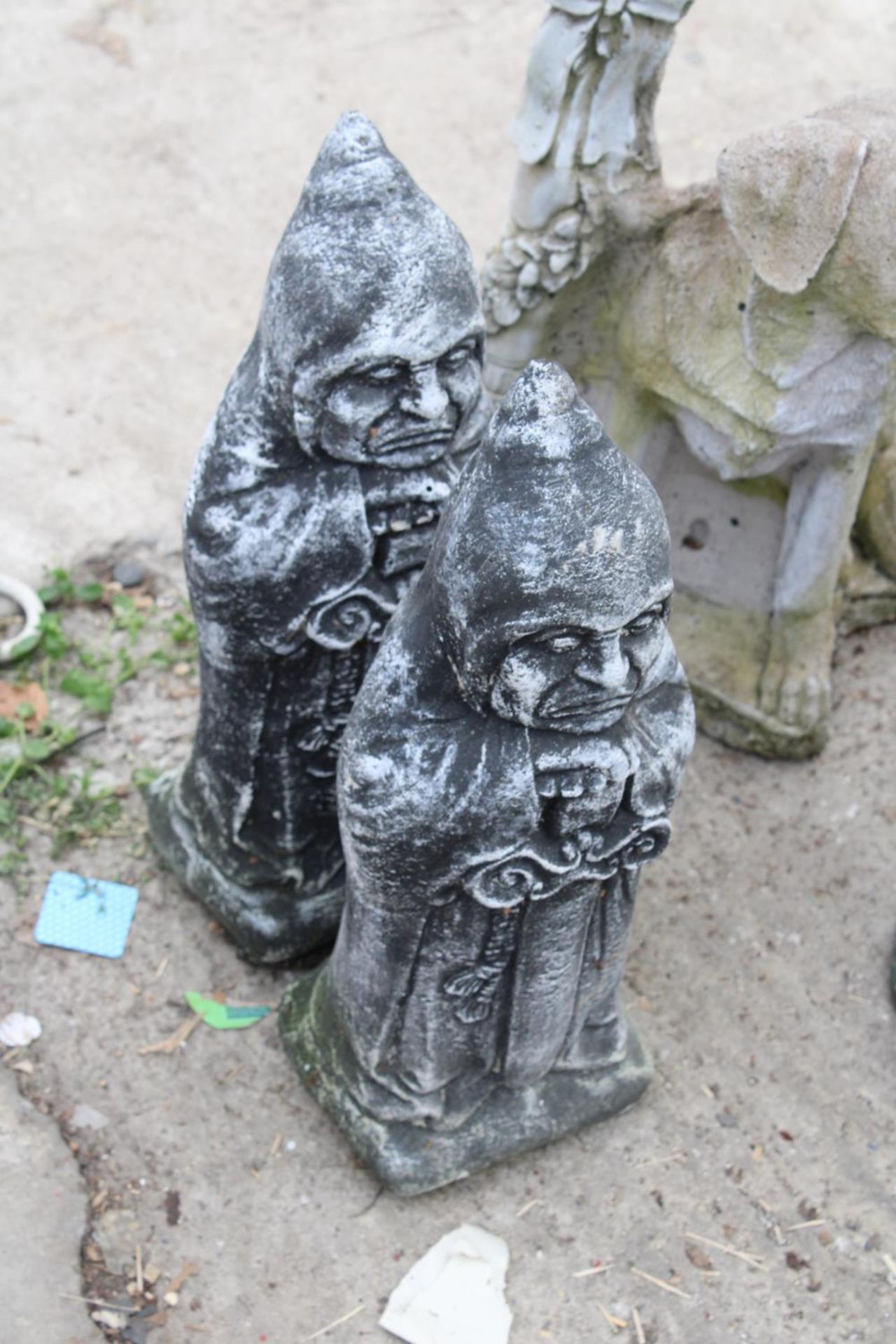 FIVE CONCRETE GARDEN FIGURES TO INCLUDE A DOG AND A LAMP POST ETC - Image 2 of 3