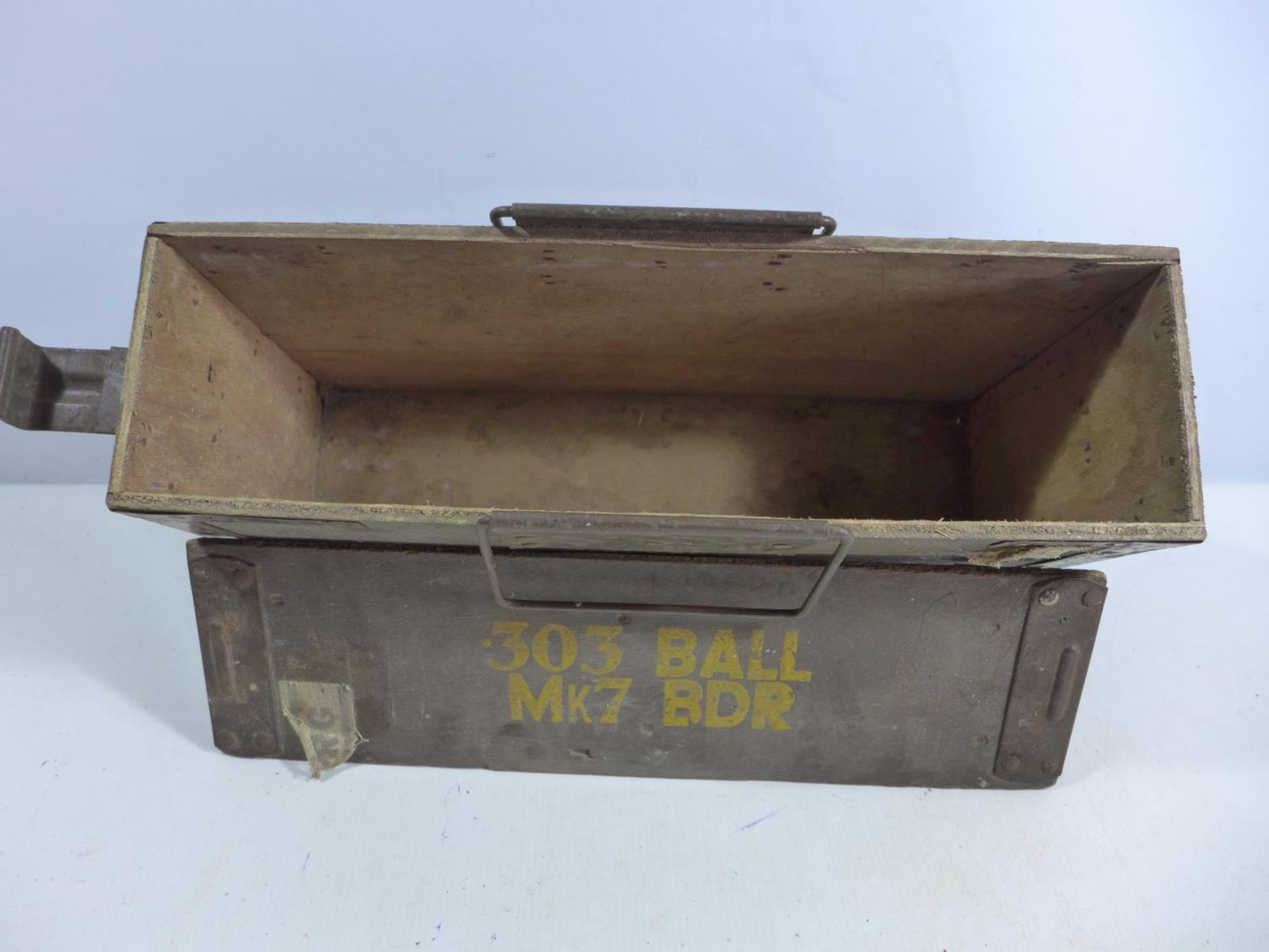 A .303 BULLET AMMUNITION BOX - Bild 3 aus 3