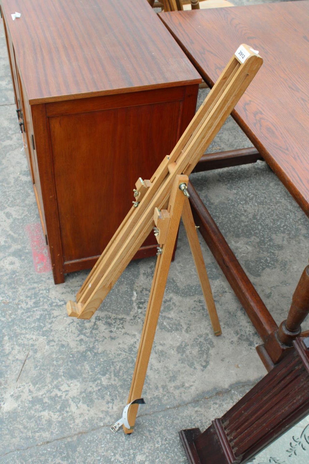 MODERN EASEL - Image 2 of 2