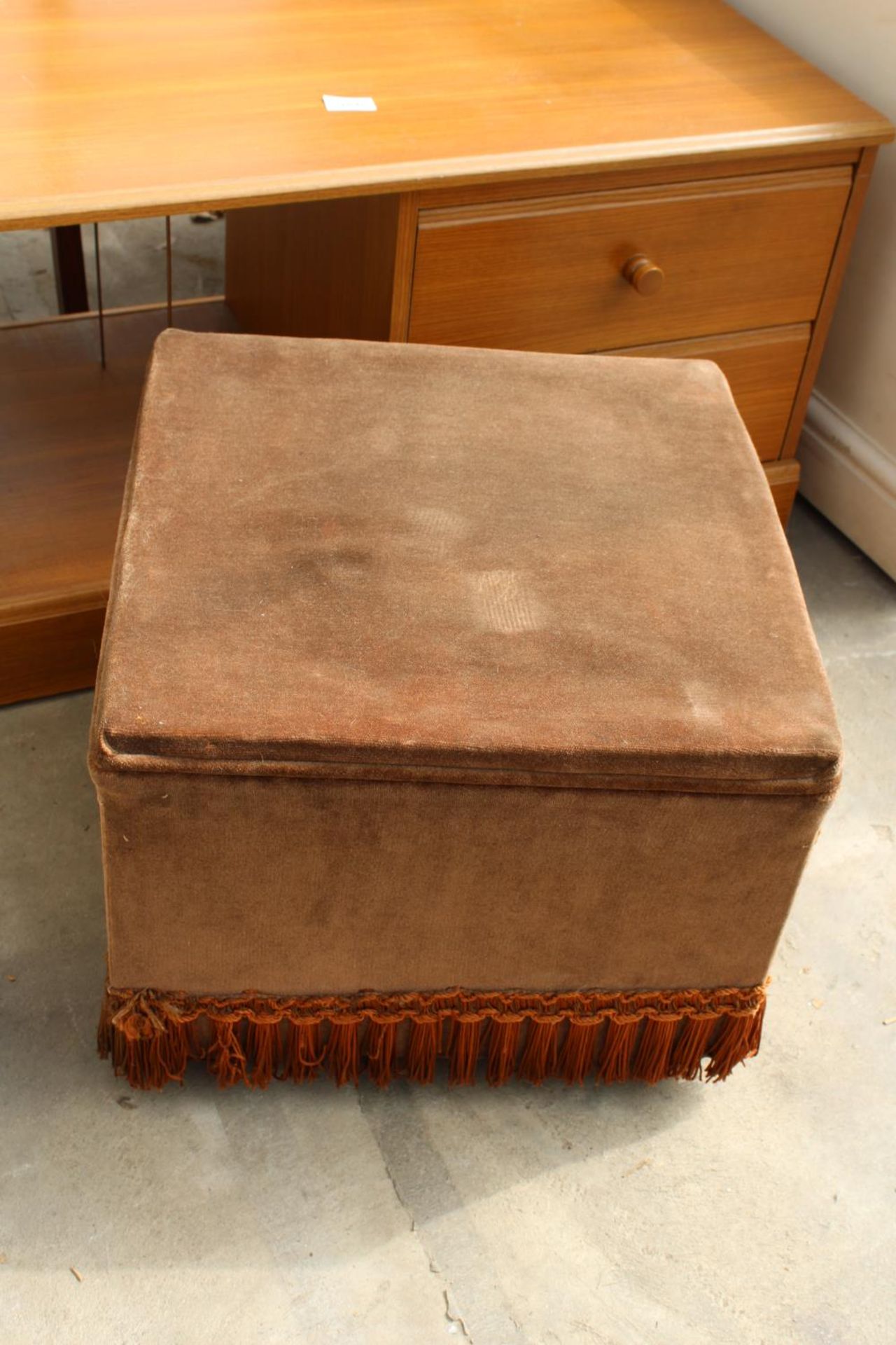 A MODERN TEAK EFFECT STAND AND BOX STOOL - Image 2 of 2