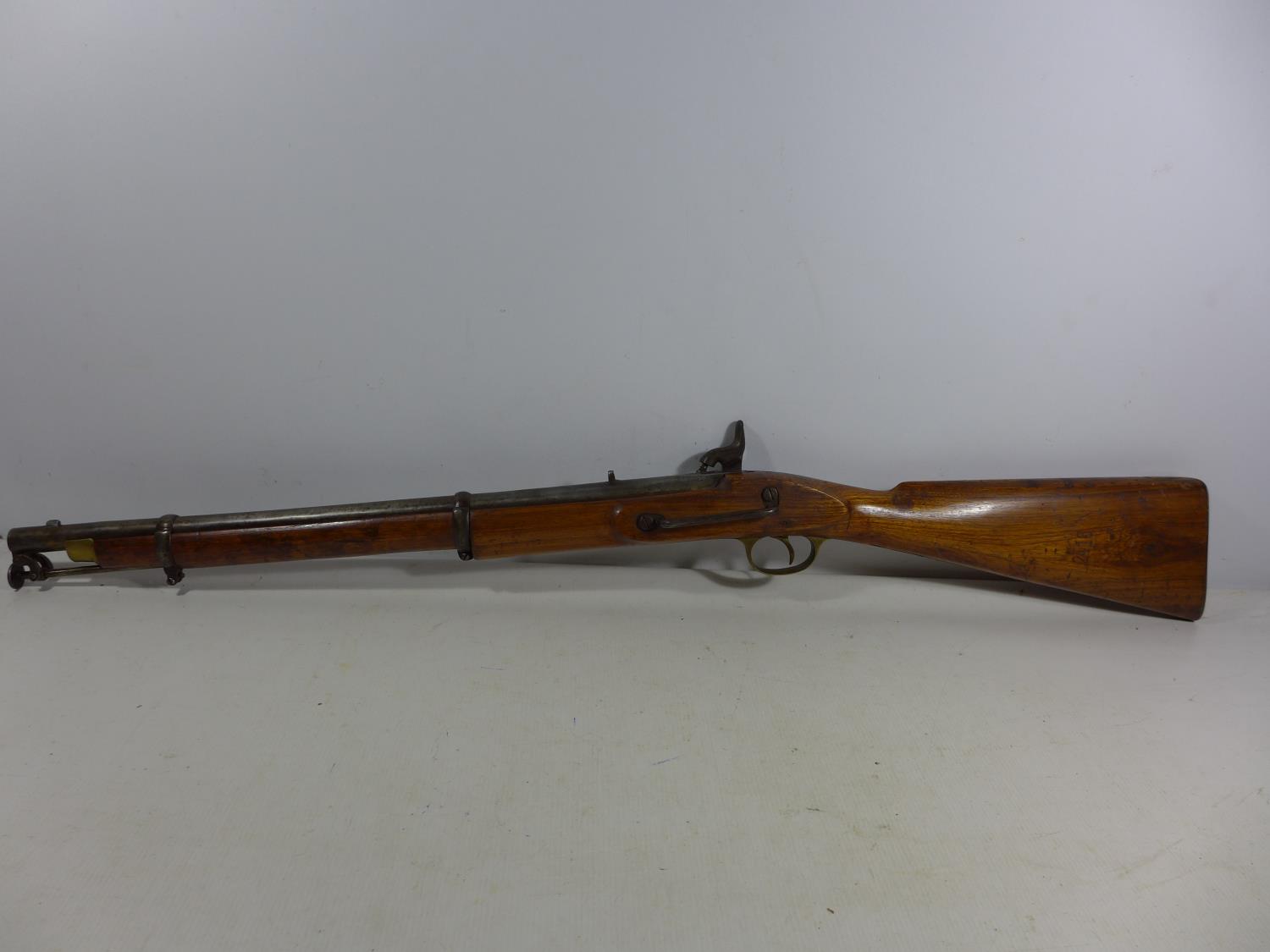 A PERCUSSION CAP TWO BAND CARBINE MUSKET, 56CM BARREL, LENGTH 96CM - Image 3 of 8