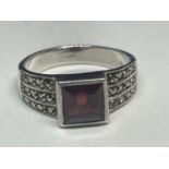 A SILVER SIGNET RING WITH SQUARE STONE SIZE R