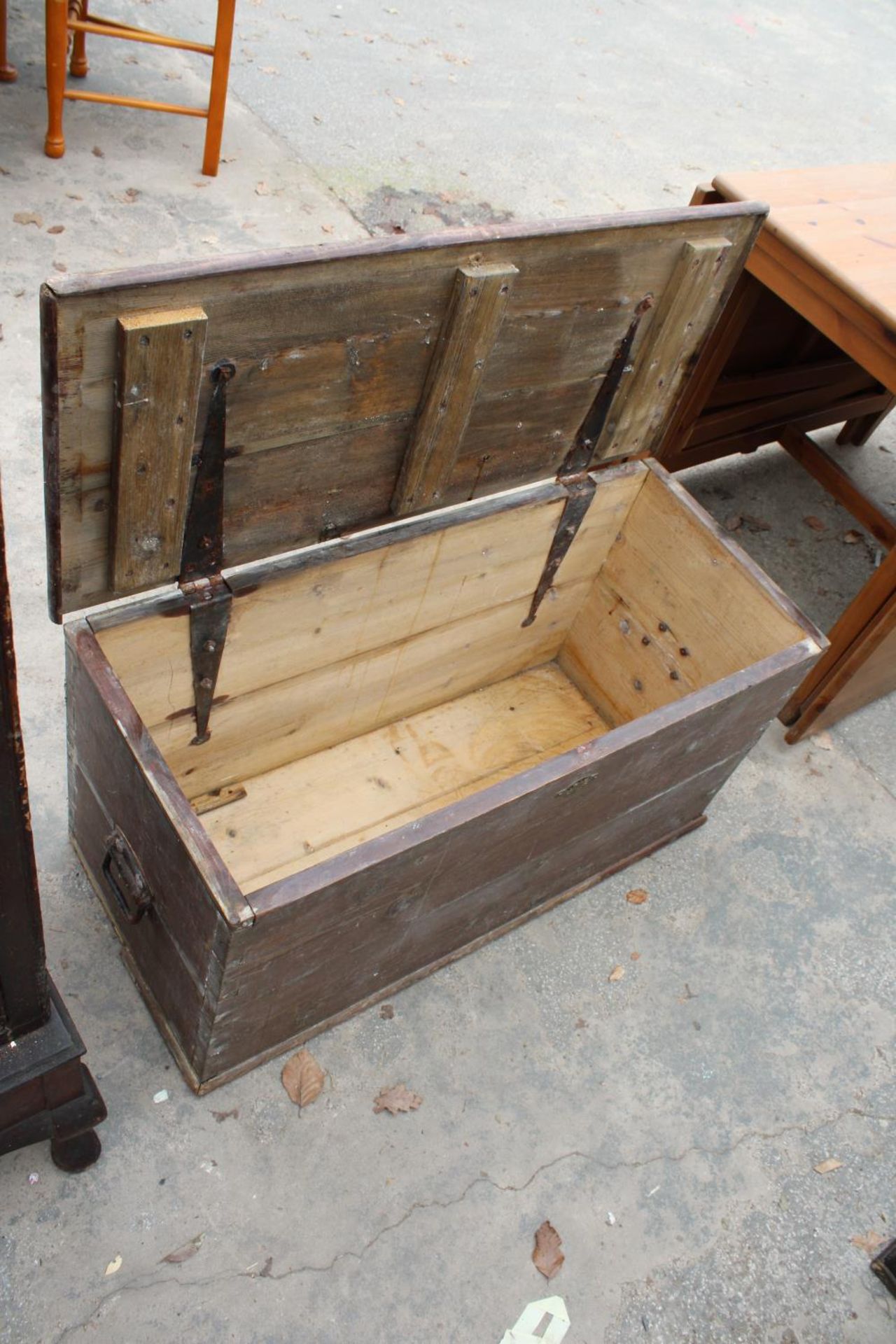 A VICTORIAN PINE BLANKET CHEST WITH METAL HANDLES, 37" X 16" - Image 2 of 2